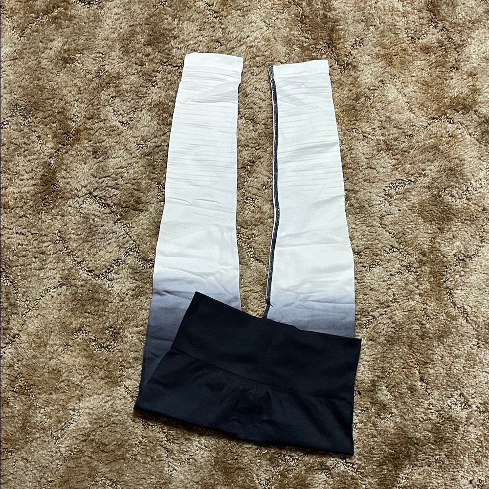 Zyia Active High Rise Legging Size Small